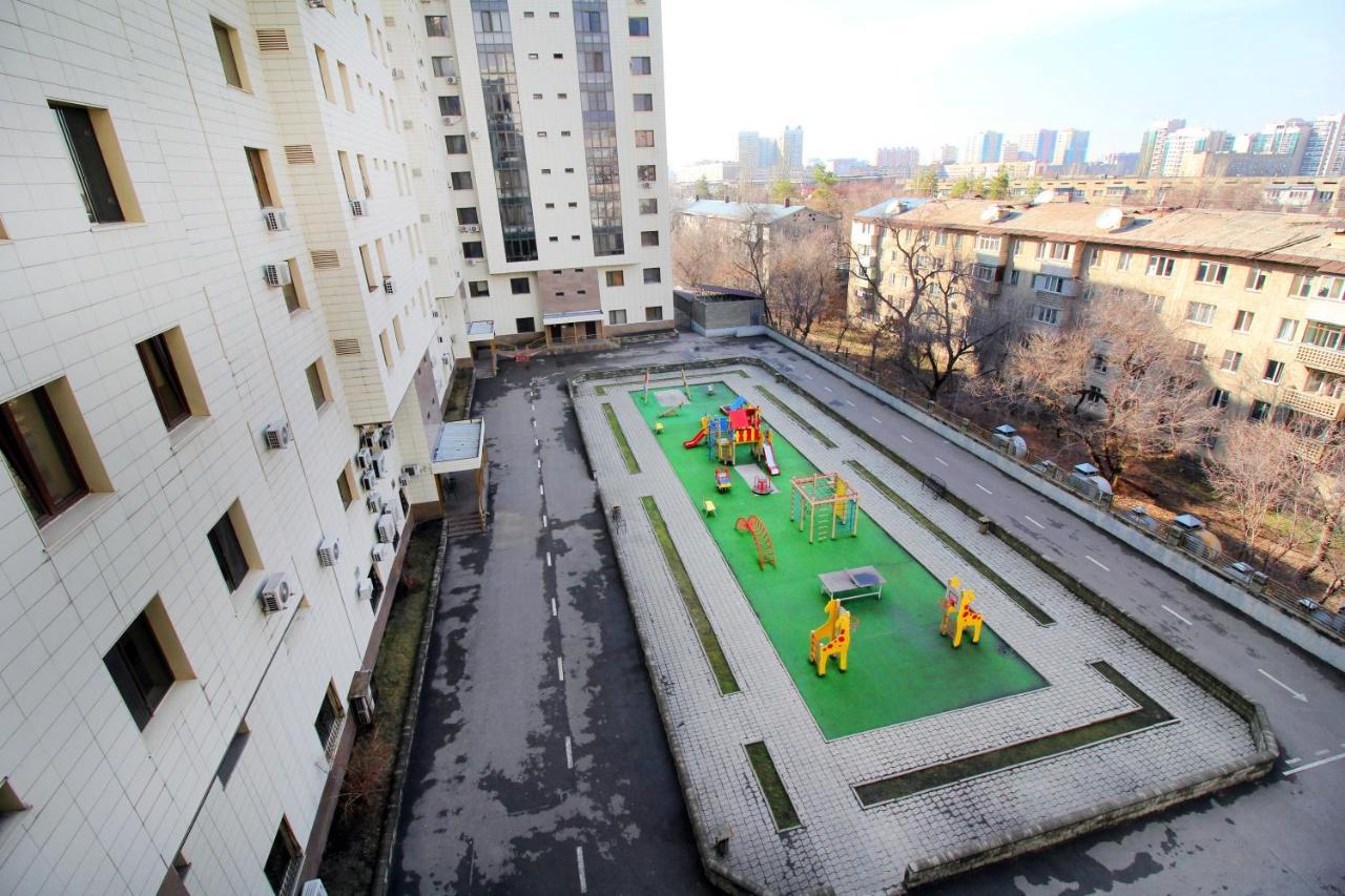 3-Комнатная Рядом Ботаничесикй Сад, Атакент Almatý Exterior foto