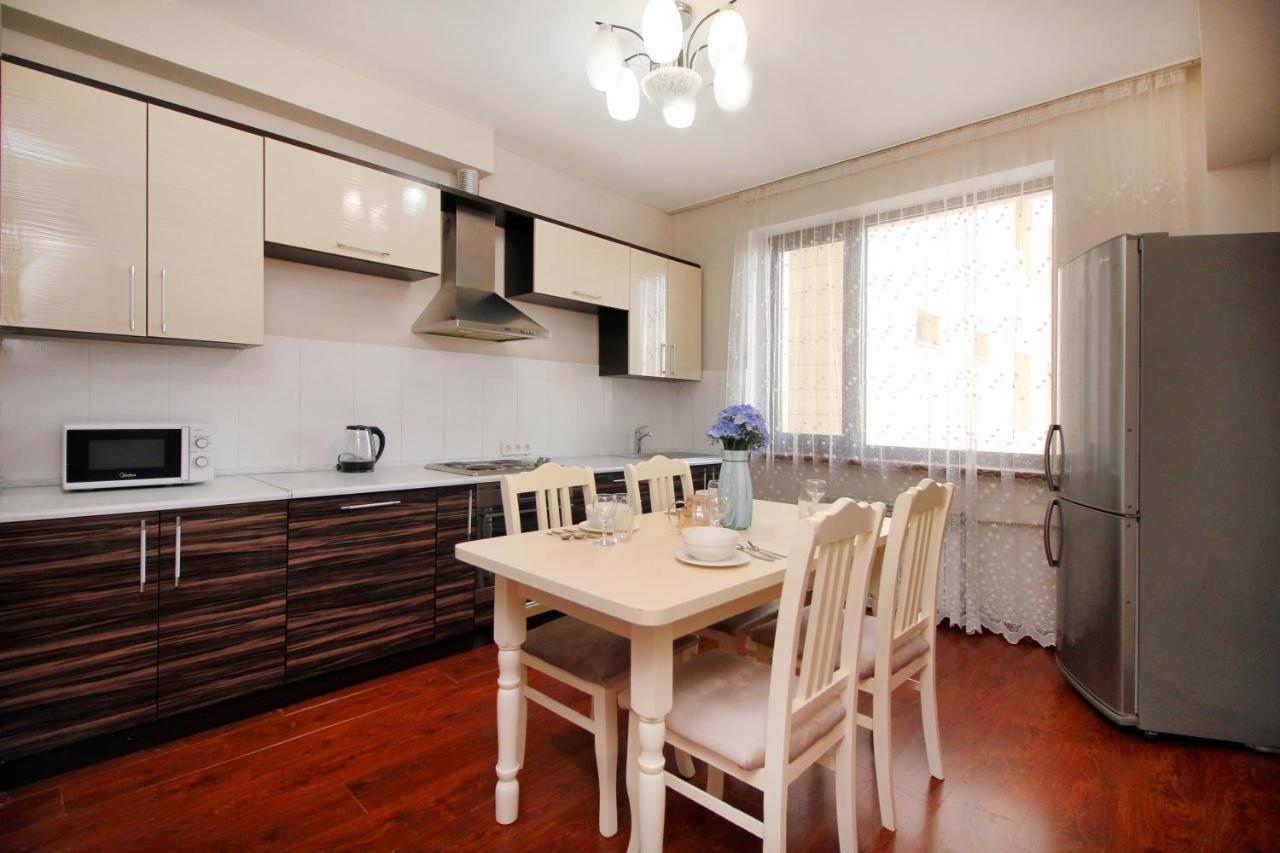 3-Комнатная Рядом Ботаничесикй Сад, Атакент Almatý Exterior foto